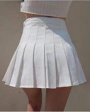 Cargar imagen en el visor de la galería, FALDA TABLEADA CON BAJO SHORT
