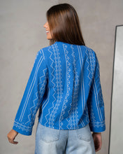 Cargar imagen en el visor de la galería, CAMISA BORDADA LINEAS
