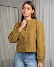 Cargar imagen en el visor de la galería, BLUSA BRODERIE LINEAS
