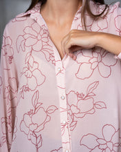 Cargar imagen en el visor de la galería, CAMISA FLORES ROSA
