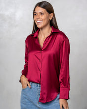 Cargar imagen en el visor de la galería, CAMISA SEDA BASICA
