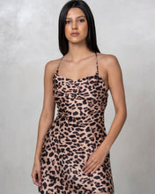 Cargar imagen en el visor de la galería, VESTIDO ANIMAL PRINT
