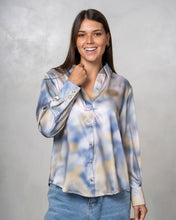 Cargar imagen en el visor de la galería, CAMISA DE SEDA ESTAMPADO DIFUSO PASTEL
