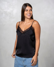 Cargar imagen en el visor de la galería, MUSCULOSA LENCERA
