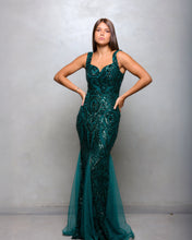 Cargar imagen en el visor de la galería, VESTIDO LARGO BORDADO ARABESCOS MAS PICOS LISO
