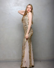 Cargar imagen en el visor de la galería, VESTIDO LARGO BORDADO ARABESCOS MAS PICOS LISO
