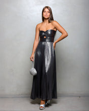 Cargar imagen en el visor de la galería, VESTIDO LARGO STRAPLESS NUDO CON BRILLO
