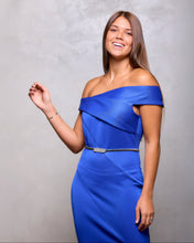 Cargar imagen en el visor de la galería, VESTIDO LARGO HOMBROS IRREGULAR
