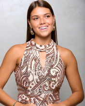 Cargar imagen en el visor de la galería, VESTIDO LARGO BORDADO CUELLO HALTER C/GOTA
