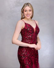 Cargar imagen en el visor de la galería, VESTIDO LARGO BORDADO CON PICOS LISOS Y BRETEL FINO
