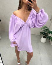 Cargar imagen en el visor de la galería, VESTIDO SUELTO MANGA LARGA ESCOTE EN V
