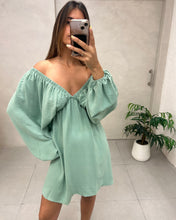 Cargar imagen en el visor de la galería, VESTIDO SUELTO MANGA LARGA ESCOTE EN V
