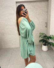 Cargar imagen en el visor de la galería, VESTIDO SUELTO MANGA LARGA ESCOTE EN V
