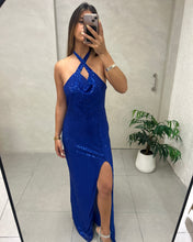 Cargar imagen en el visor de la galería, VESTIDO LARGO LENTEJUELAS BASICO CON TAJO
