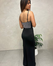 Cargar imagen en el visor de la galería, VESTIDO LARGO TOP BORDADO CON TRANSPARENCIAS Y LISO
