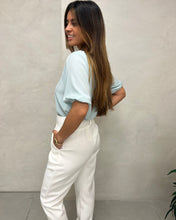 Cargar imagen en el visor de la galería, BLUSA MANGA BALON CON BOTONES ***SALE***
