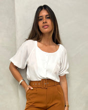 Cargar imagen en el visor de la galería, BLUSA MANGA BALON CON BOTONES***SALE***
