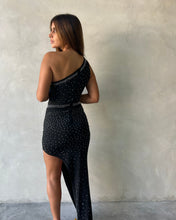 Cargar imagen en el visor de la galería, VESTIDO LARGO UN HOMBRO APLIQUES BRILLOS CON TAJO
