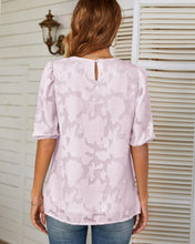 Cargar imagen en el visor de la galería, BLUSA FLORES AL TONO
