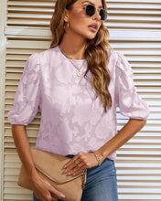 Cargar imagen en el visor de la galería, BLUSA FLORES AL TONO
