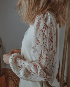 BLUSA MANGAS ENCAJE FLORES