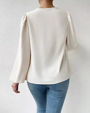 Cargar imagen en el visor de la galería, BLUSA CUELLO BUCHE
