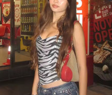 Cargar imagen en el visor de la galería, MUSCULOSA DE CEBRA
