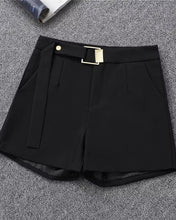 Cargar imagen en el visor de la galería, SHORT CON SIMIL CINTO ***SALE***
