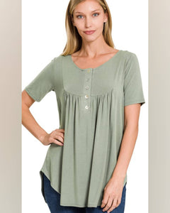 REMERA BOTONES