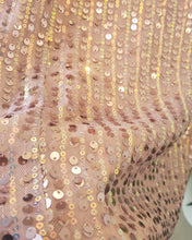 Cargar imagen en el visor de la galería, VESTIDO BASICO LENTEJUELAS CON TAJO
