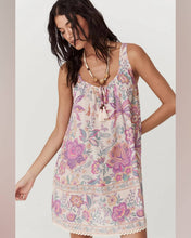 Cargar imagen en el visor de la galería, VESTIDO GASA ESTAMPADO
