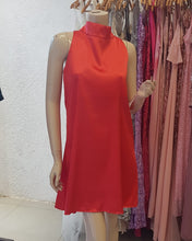 Cargar imagen en el visor de la galería, VESTIDO SEDA SUELTO

