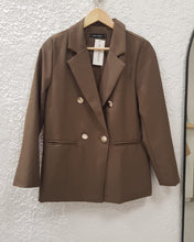 Cargar imagen en el visor de la galería, BLAZER BOTONES DORADOS

