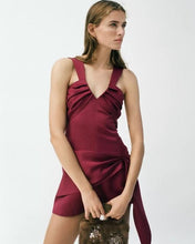 Cargar imagen en el visor de la galería, VESTIDO SATEN NUDO
