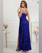 Cargar imagen en el visor de la galería, VESTIDO LARGO LENTEJUELAS CON TAJO TALLE GRANDE
