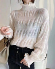 Cargar imagen en el visor de la galería, BLUSA CUELLO ALTO FRUNCIDA
