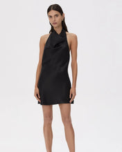 Cargar imagen en el visor de la galería, VESTIDO SATEN CUELLO BUCHE
