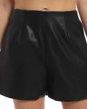 Cargar imagen en el visor de la galería, SHORT CUERINA
