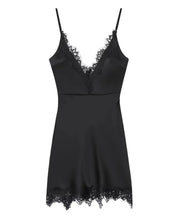 Cargar imagen en el visor de la galería, VESTIDO SATEN CON PUNTILLA
