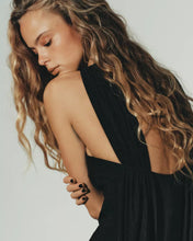 Cargar imagen en el visor de la galería, VESTIDO LARGO LISO + TRANSPARENCIA TIRA CUELLO
