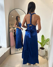 Cargar imagen en el visor de la galería, VESTIDO LARGO SEDA MULTIFORMA
