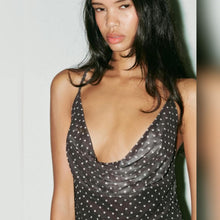 Cargar imagen en el visor de la galería, VESTIDO LARGO LUNARES CON CUELLO CAIDO
