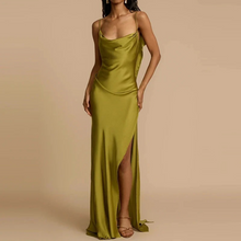Cargar imagen en el visor de la galería, VESTIDO LARGO DE SEDA
