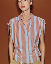 Cargar imagen en el visor de la galería, BLUSA RAYADA
