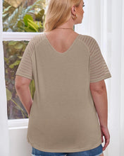 Cargar imagen en el visor de la galería, BLUSA MANGAS LINEAS TALLE GRANDE
