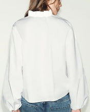 Cargar imagen en el visor de la galería, BLUSA VOLADITO
