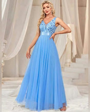 Cargar imagen en el visor de la galería, VESTIDO LARGO TUL
