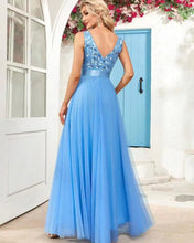 Cargar imagen en el visor de la galería, VESTIDO LARGO TUL
