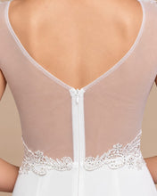 Cargar imagen en el visor de la galería, VESTIDO SIRENA BLANCO
