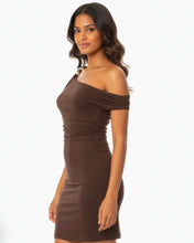 Cargar imagen en el visor de la galería, VESTIDO HOMBRO CAIDO Y APLIQUE
